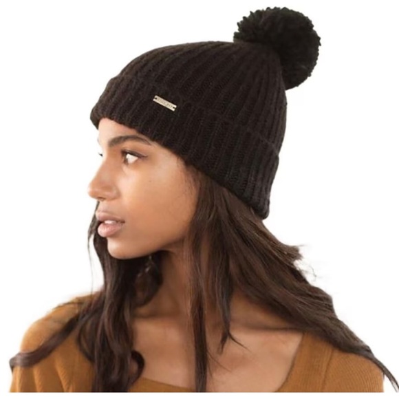 NWT Pom Beanie - Picture 2 of 2